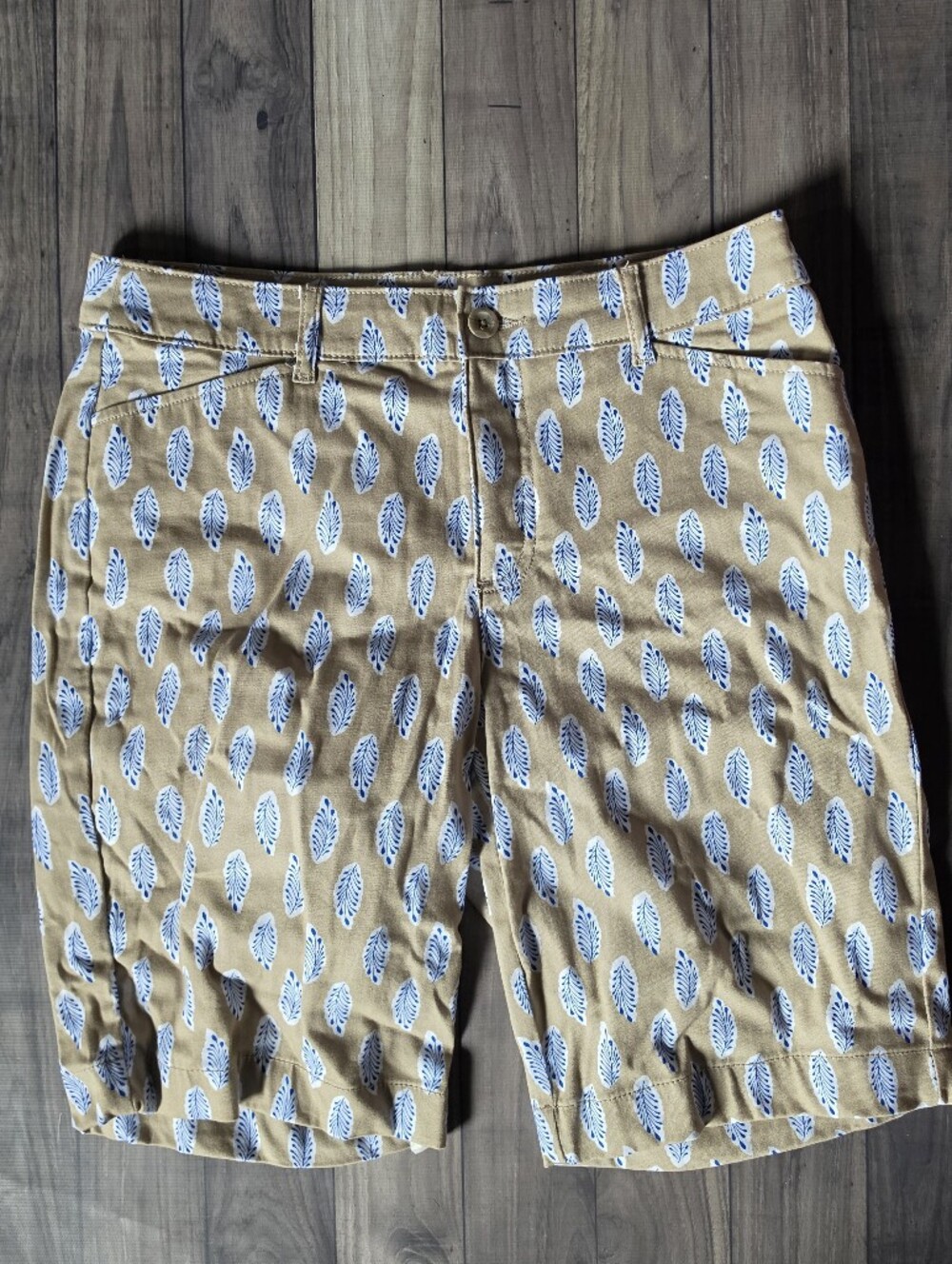 Women's Tan Printed Cotton Bermuda Shorts - Stylish Leaf Pattern
